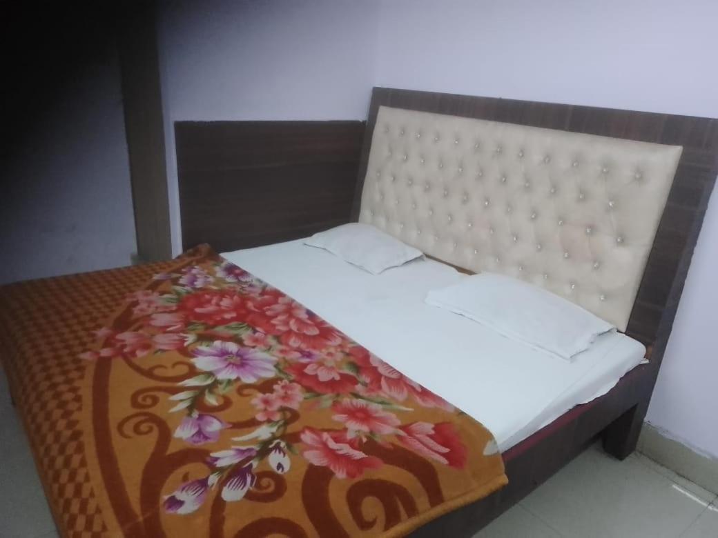 Hotel Maharaja Inn By Wb Inn Kanpur Luaran gambar
